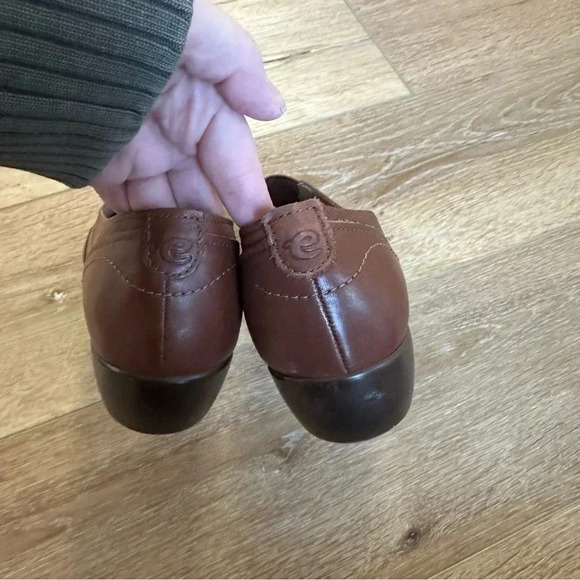 Easy Spirit Women's Daisie Flat Medium Brown Leather/Textile Shoe Size 8.5 GUC - Picture 5 of 7